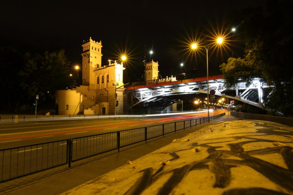¿Por qué instalar farolas de alumbrado publico LED?