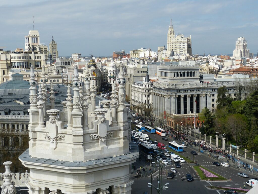 ✓✓ Mobiliario urbano homologado: Ayuntamiento de Madrid