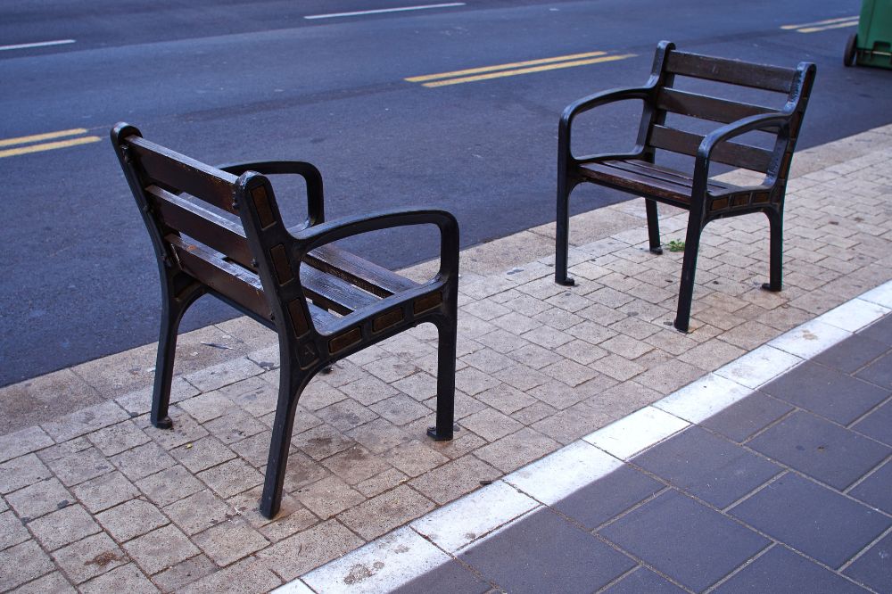 ✓✓ Mobiliario urbano accesible,  derecho de todos y para todos